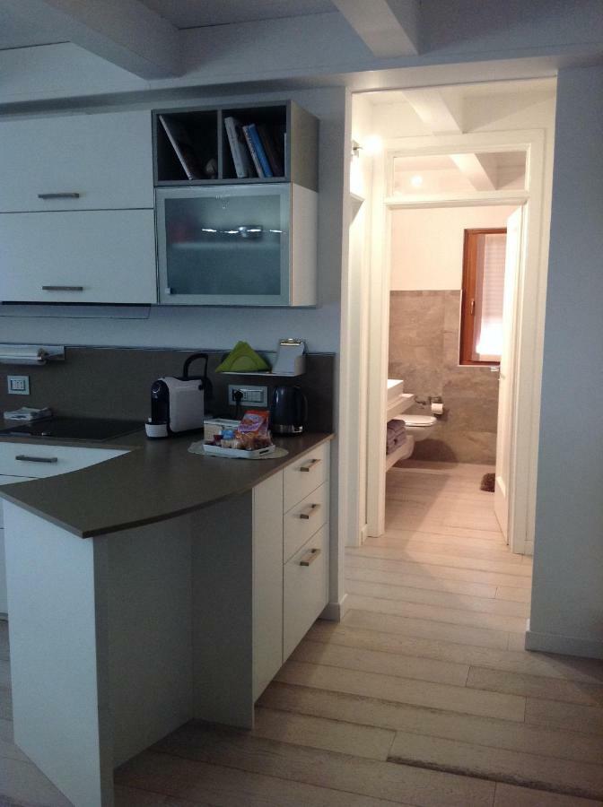 Home White Laives Exteriör bild
